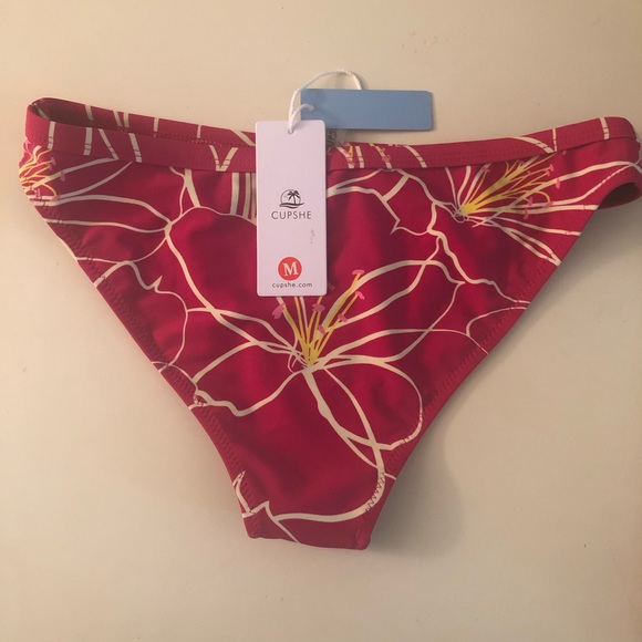 CUPSHE Red Bikini 👙 - Picture 12 of 14